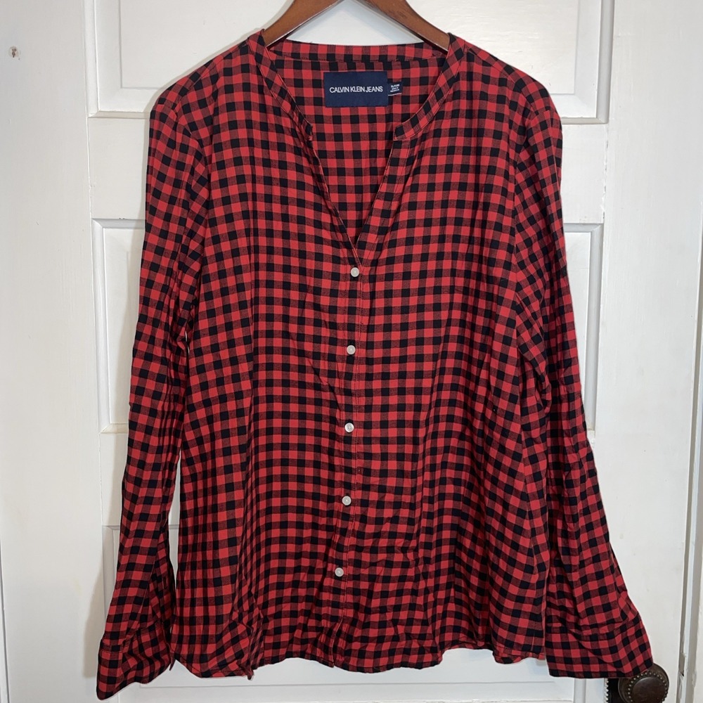Calvin Klein Women's Black and Red Plaid Flannel Shirt XL